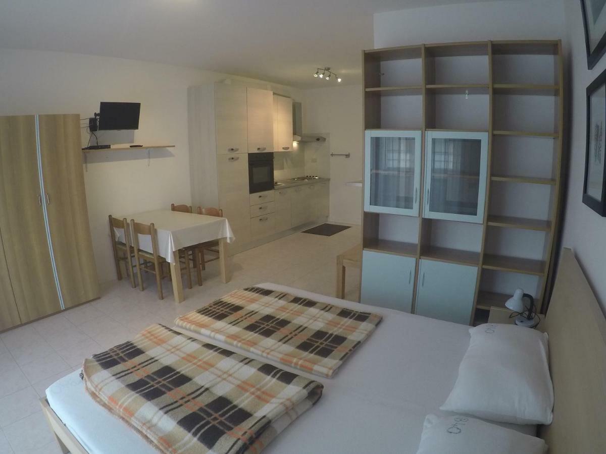 Monolocale Colombo - Agenzia Cocal Apartman Caorle Kültér fotó